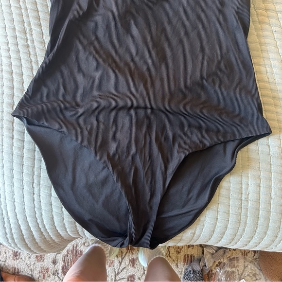 Aerie Ribbed Tie Back One Piece Swimsuit Size XXL - Picture 9 of 9
